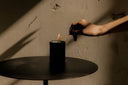 Escena sensorial y atmósfera aromática suave, evocando memoria y cuidado consciente en Fittonia Natural Aesthetic.